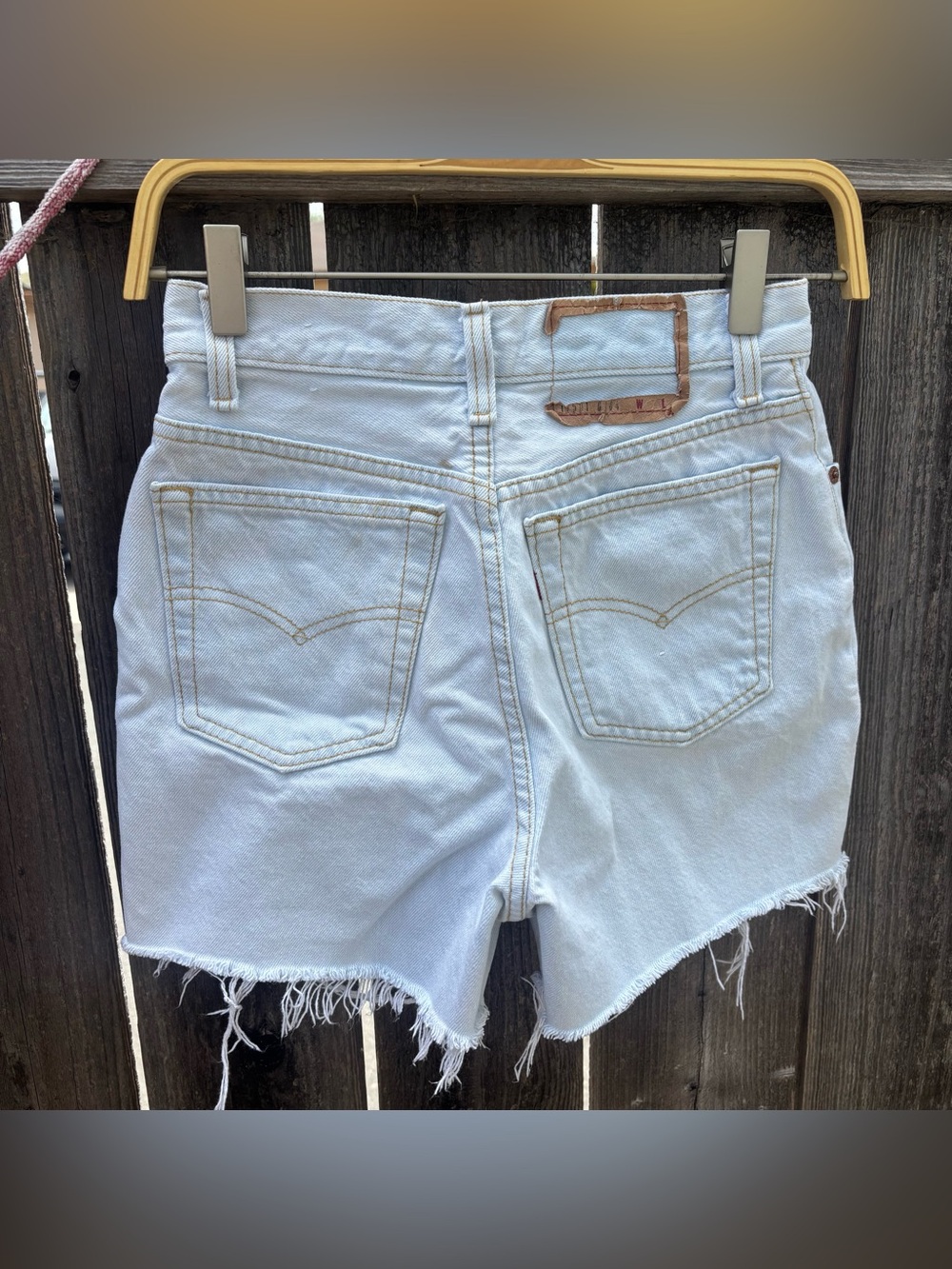 Vintage Levi’s 501 Light Wash Shorts Tagged 7 Fit 24-25